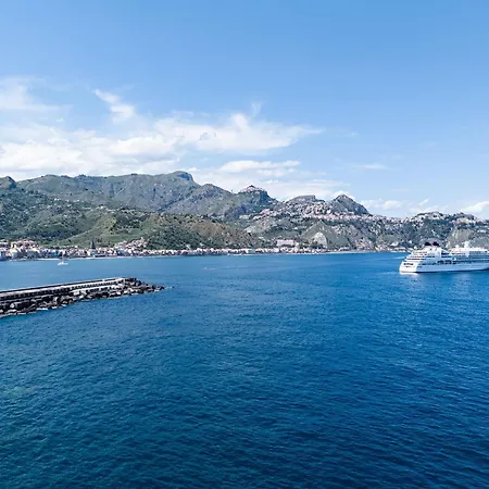 Lägenhet Marina's Giardini Naxos