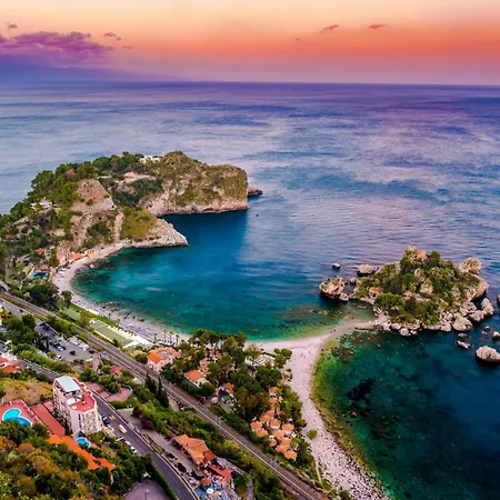 Marina's Giardini Naxos